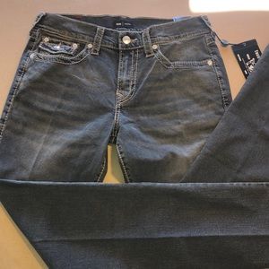 *NWT* True Religion Geno Relaxed Slim Jeans